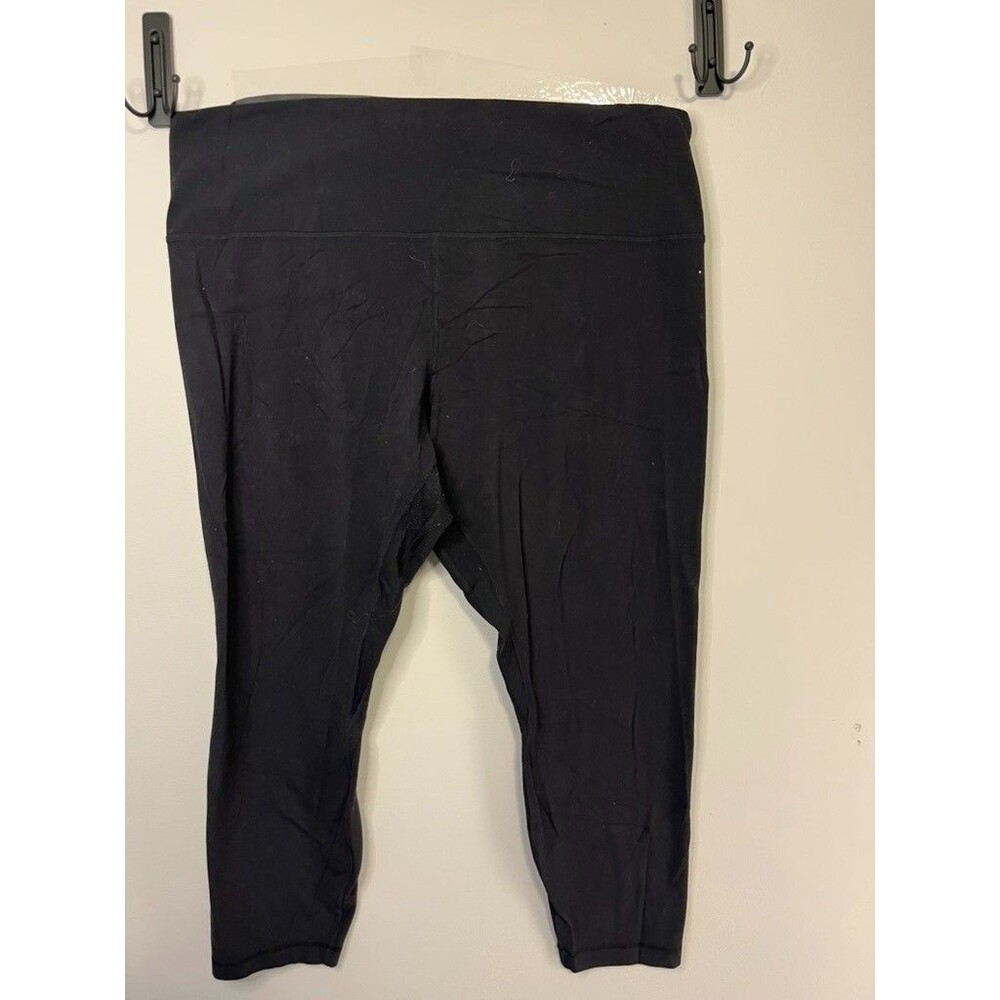 Lululemon Capri Leggings Black Women’s Size 20 Plus Stretch Athletic